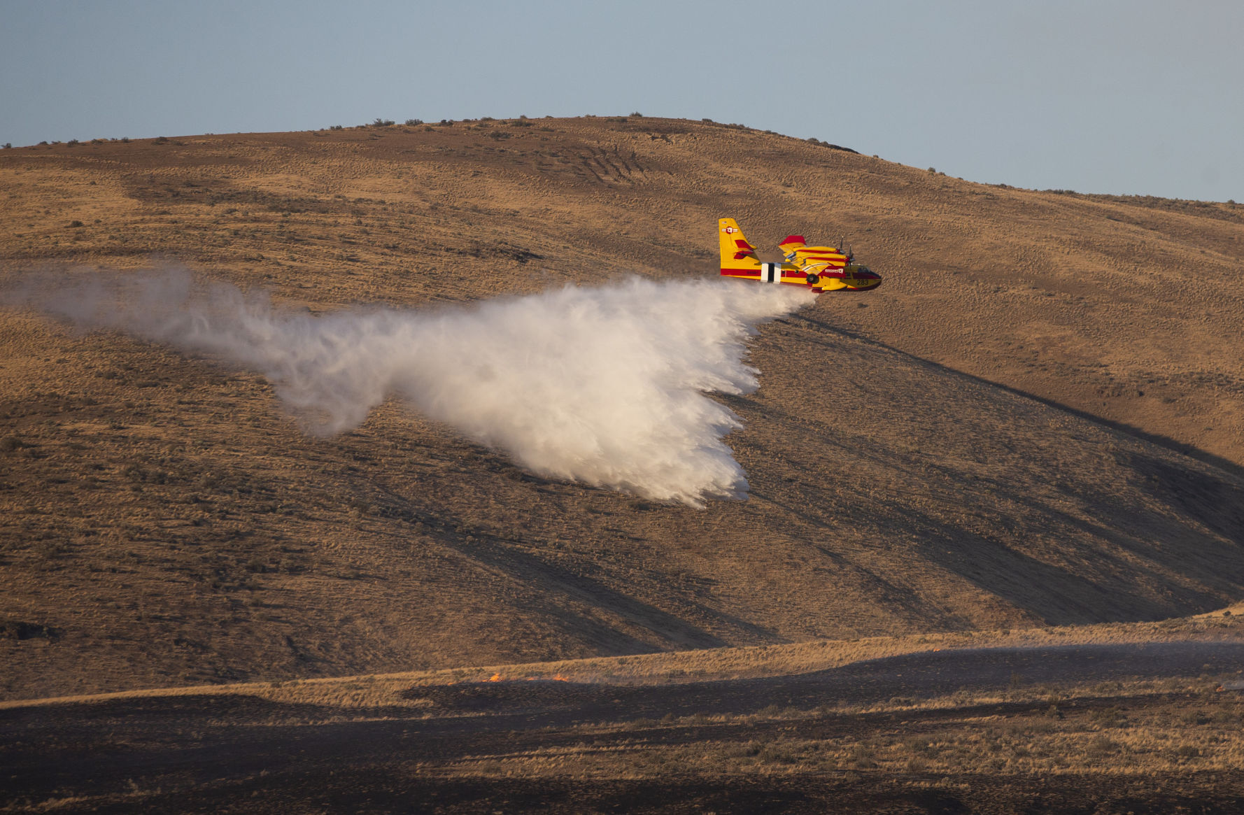 210712-es-news-burbankfireupdate
